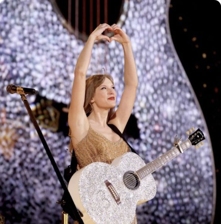 folkneriah's tweet photo. FOLLOW TRICK SWIFTIE 🫶🏻

– me siga, eu sigo de volta !!
– dê FAV e RT pra alcançar mais gente
– comente sua música favorita do fearless
– siga todos que curtirem seu comentário https://t.co/ALiuqUGYQo