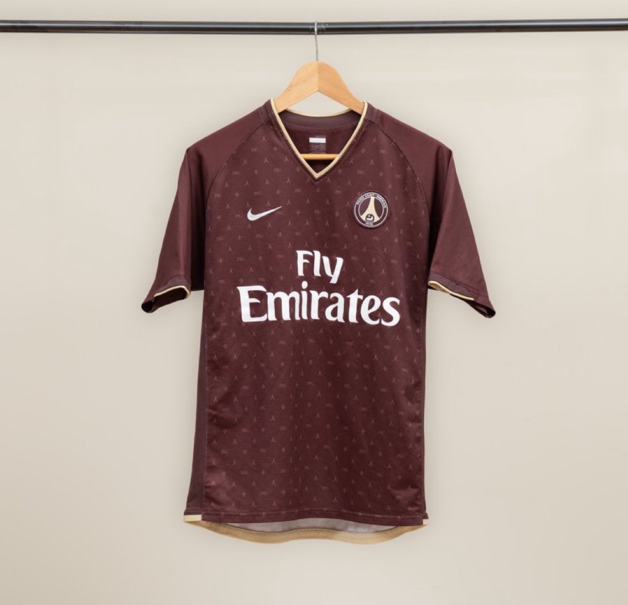 MysteryRetroShirts on X: This PSG x Louis Vuitton collab shirt is a  beauty!🤩 We've got a few going out today in our Mystery Retro Shirt  boxes!🎁 20% off applied at checkout 👉