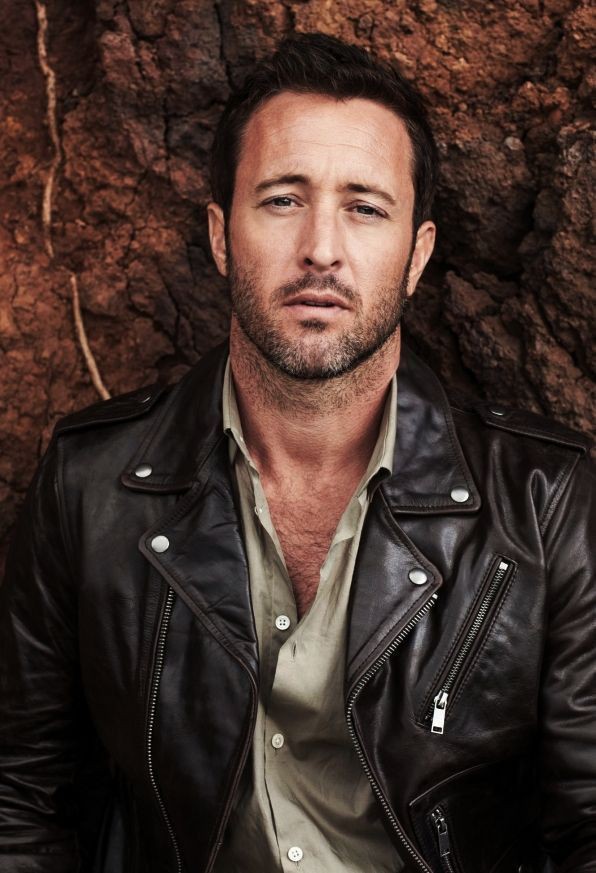 #AlexOLoughlin