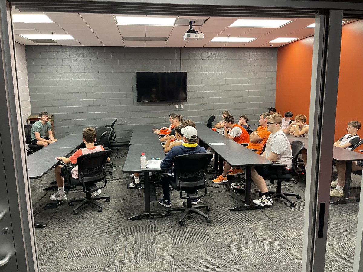 Meadowbrook Boys Basketball (@mhscoltsbb) on Twitter photo Big shoutout to Jake Singleton (<a href="/jakesingleton03/">Jake Singleton</a>) for coming in to practice today to talk with our guys about work ethic and the college athletics experience. <a href="/Colt_Athletics/">Meadowbrook Athletics</a> Big shoutout to Jake Singleton (<a href="/jakesingleton03/">Jake Singleton</a>) for coming in to practice today to talk with our guys about work ethic and the college athletics experience. <a href="/Colt_Athletics/">Meadowbrook Athletics</a>