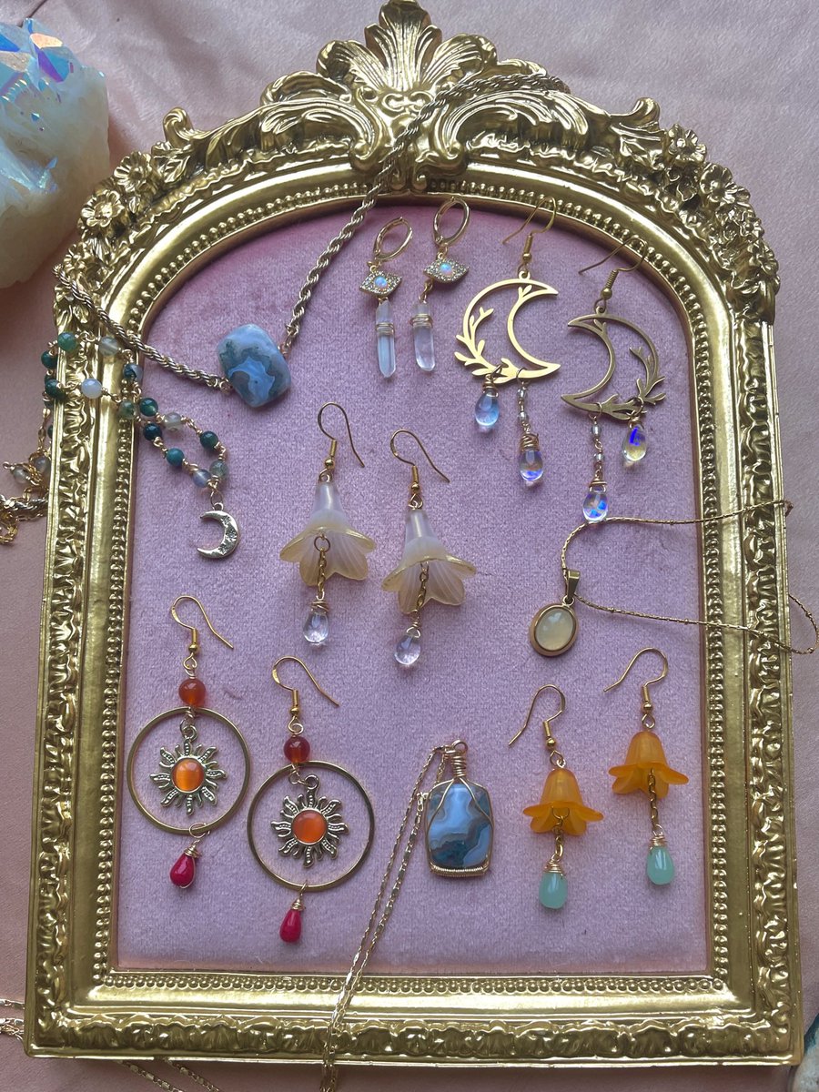 ･*˚⁺‧͙✩BLACK FRIDAY 30% OFF✩‧͙⁺˚*･
✨✨biggest sale ever!!✨✨
𝕃𝕠𝕥𝕤 𝕠𝕗 𝕖𝕒𝕣𝕣𝕚𝕟𝕘𝕤, 𝕟𝕖𝕔𝕜𝕝𝕒𝕔𝕖𝕤, 𝕣𝕚𝕟𝕘𝕤 𝕒𝕟𝕕 𝕓𝕣𝕒𝕔𝕖𝕝𝕖𝕥𝕤 𝕣𝕖𝕒𝕕𝕪 𝕗𝕠𝕣 ℂ𝕙𝕣𝕚𝕤𝕥𝕞𝕒𝕤 🎅🏻🎄
🍄 30% OFF EVERYTHING

venusjewellery111.etsy.com