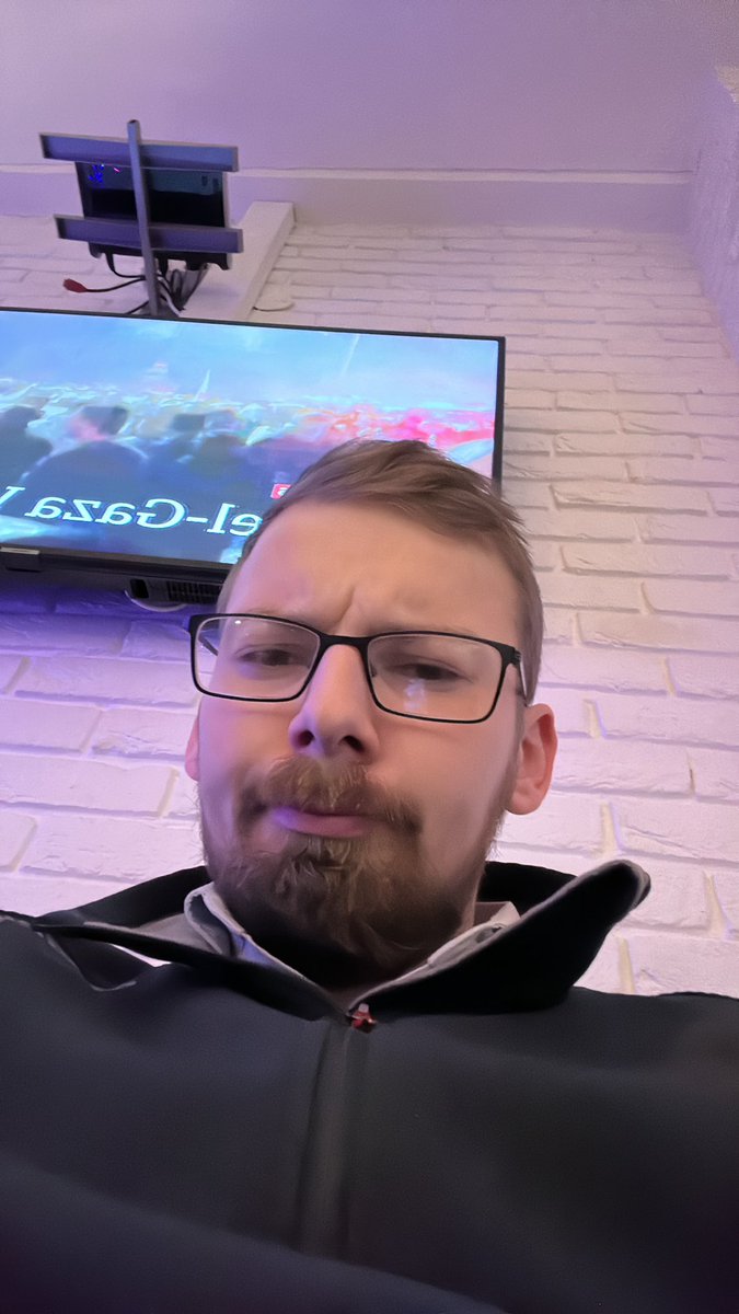 Jon May tweet media