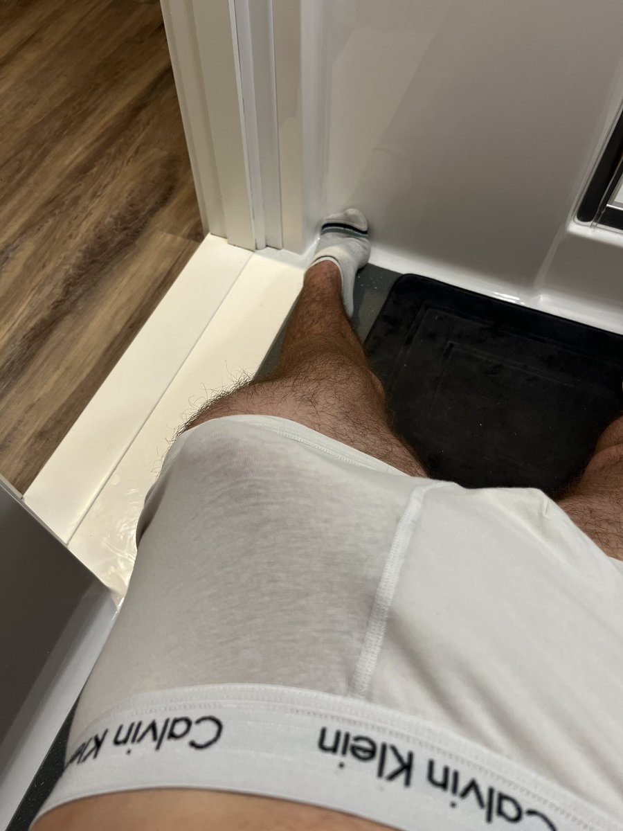 Senspackage's tweet photo. Black Friday bulge…but in white 🫢
.
.
.
#bulge #dick #BlackFriday2023 #BlackFriday #bigdick #boxers #CalvinKlein #seethrough #onlyfans #onlyfanspromo https://t.co/NcdxrZpL8c
