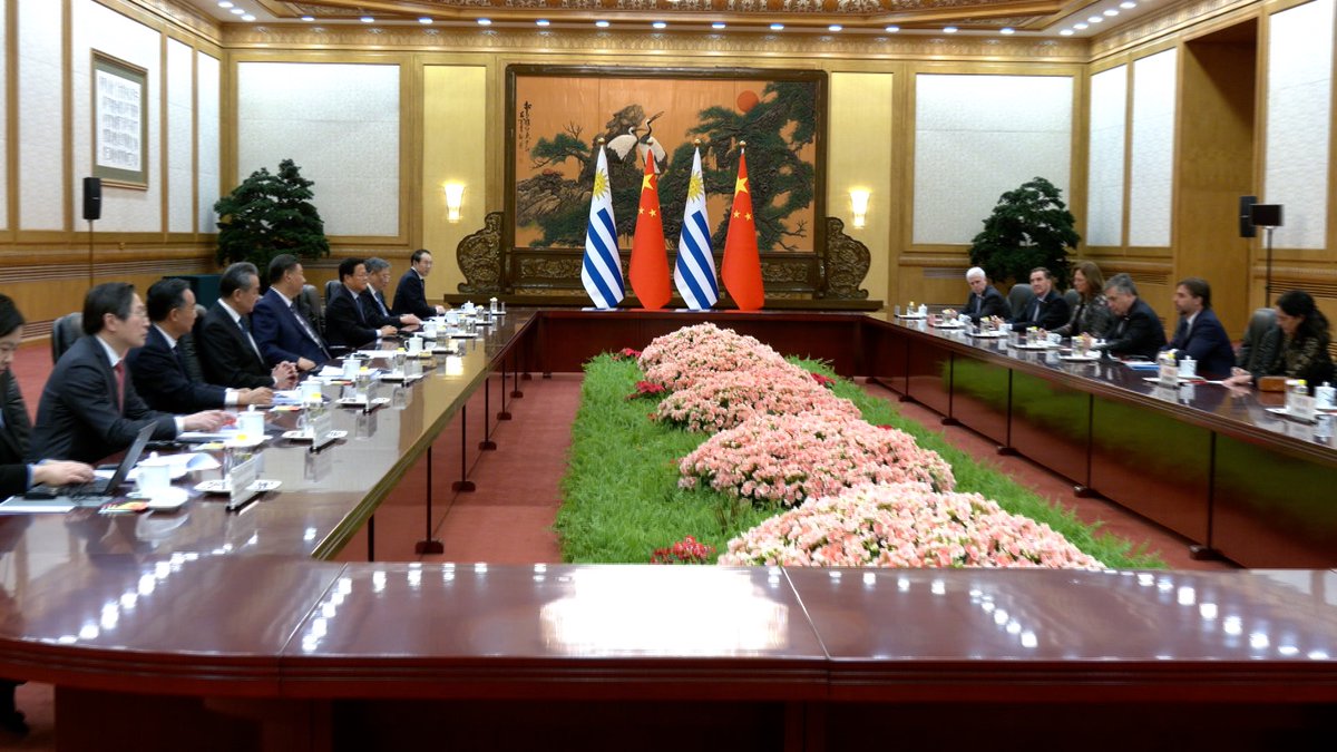 dicytmec's tweet photo. Se firmó el convenio bilateral  🇺🇾#Uruguay-China🇨🇳 para la creación del laboratorio conjunto en #bionanofarma

Felicitamos a quienes han hecho gestiones para que esto se concrete
@MEC_Uruguay -#CooperaciónInternacional y Proy @Udelaruy @QuimicaUdelar 

 ℹ️ https://t.co/TnypyLVxBa https://t.co/ofUhJlnbl9