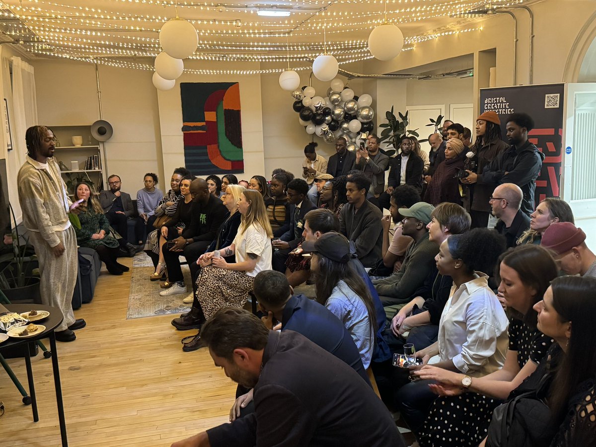 Tonight we’re at @gatheround celebrating the graduation of the brilliant first cohort in our internship programme in partnership with @babbasahub  
 
👏 Congratulations to them all and big thanks to the businesses who supported them 🙏 
 
Find out more: buff.ly/47rhufi