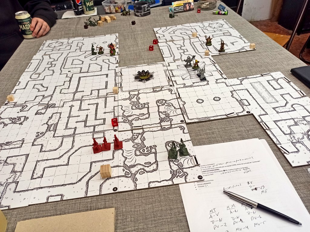 emenica's tweet photo. Hoy ha tocado testear Dungeon Race. Hay que cambiar cosas, pero ha sido divertido.
#DungeonRace #InfiniteDungeon https://t.co/3I3qS7wCjL