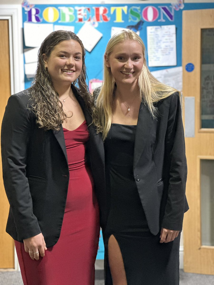 Robertson_Sed's tweet photo. Congratulations to Annabel and Ella on finishing as runners up this evening in the second round of debating #superstart 🦋⭐️🤎 https://t.co/P1Izxf89Bu