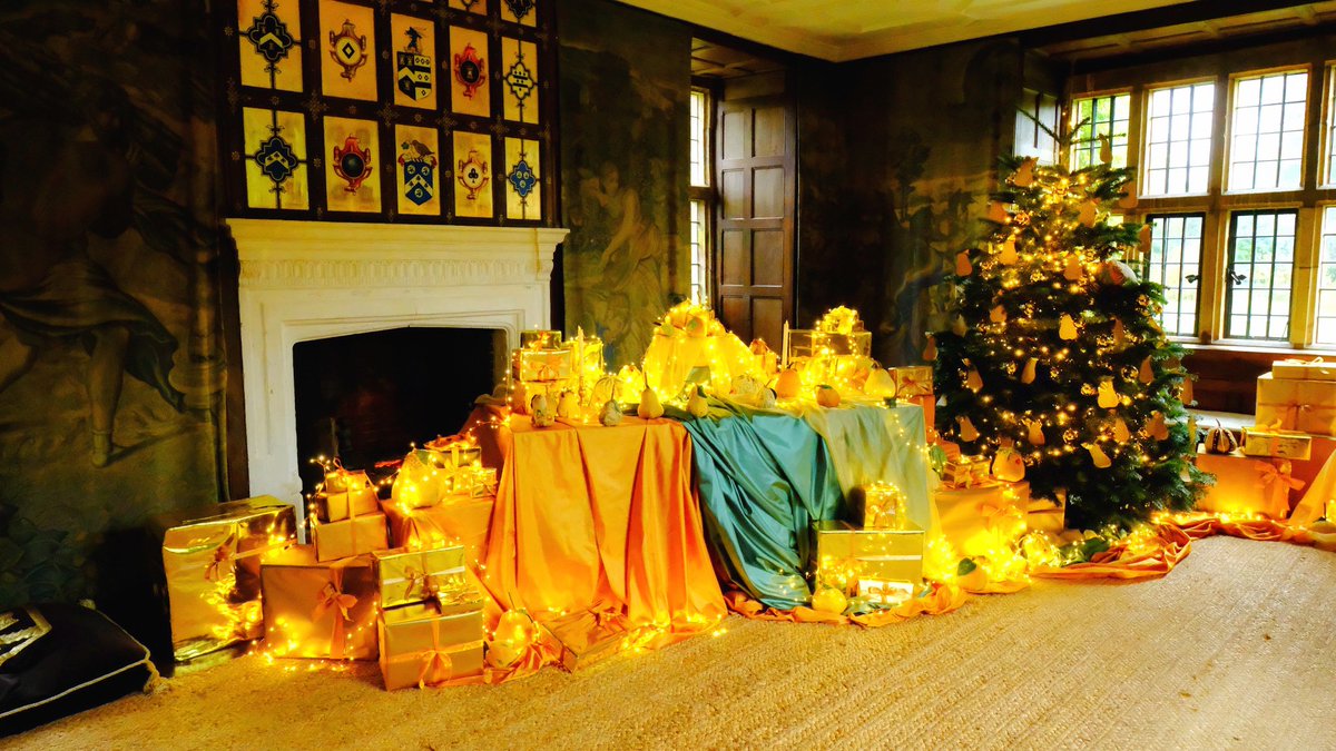There’s no Christmas at Avebury Manor #NationalTrust #nationaltrustsouthwest
