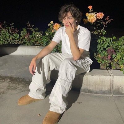 triptles's tweet image. coming back, i miss everyone :( #NewProfilePic