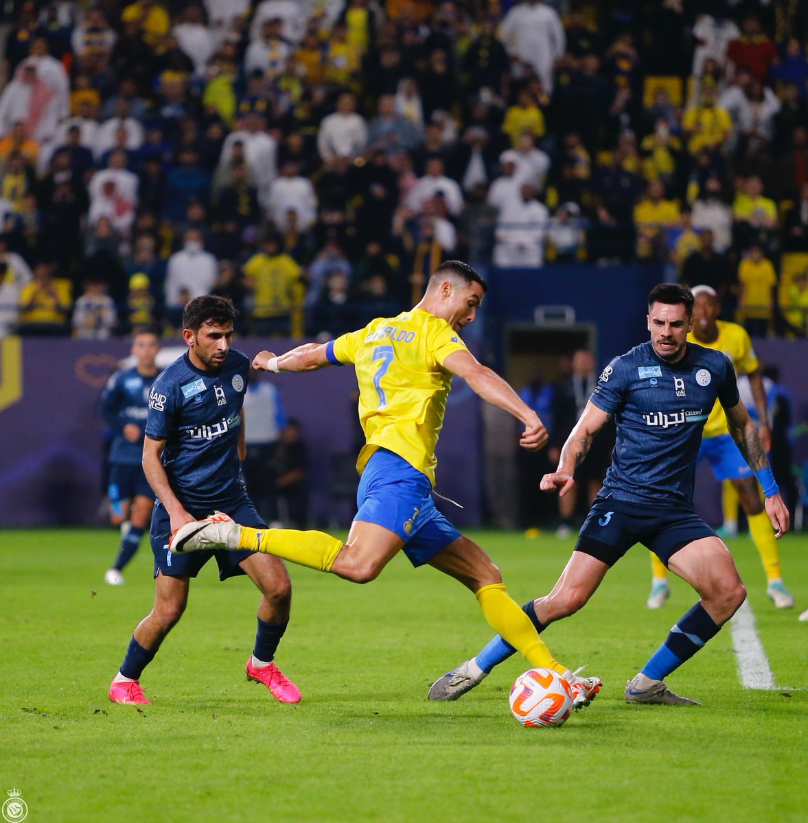 AlNassrFC's tweet image. لا تقل الزاوية ضيّقة ❌
أو من مكـان بعــيــد ❌

مع رونالدو .. كن مستعدًا للفـرح 🤩