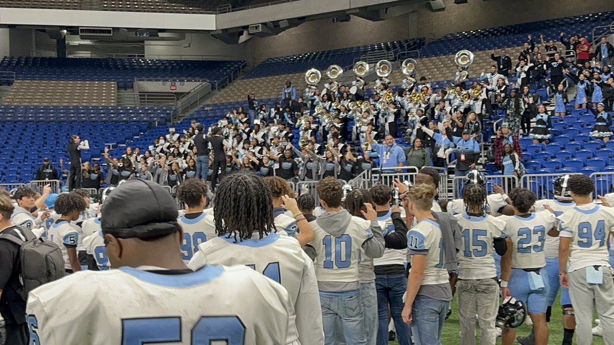 May not  have been the outcome we wanted, but we are beyond proud of our <a href="/HarlanHawks_FB/">Harlan Hawk Football</a> team! 

You left it all on the field today so hold your Talons High!!! 

Thank you for the memories!