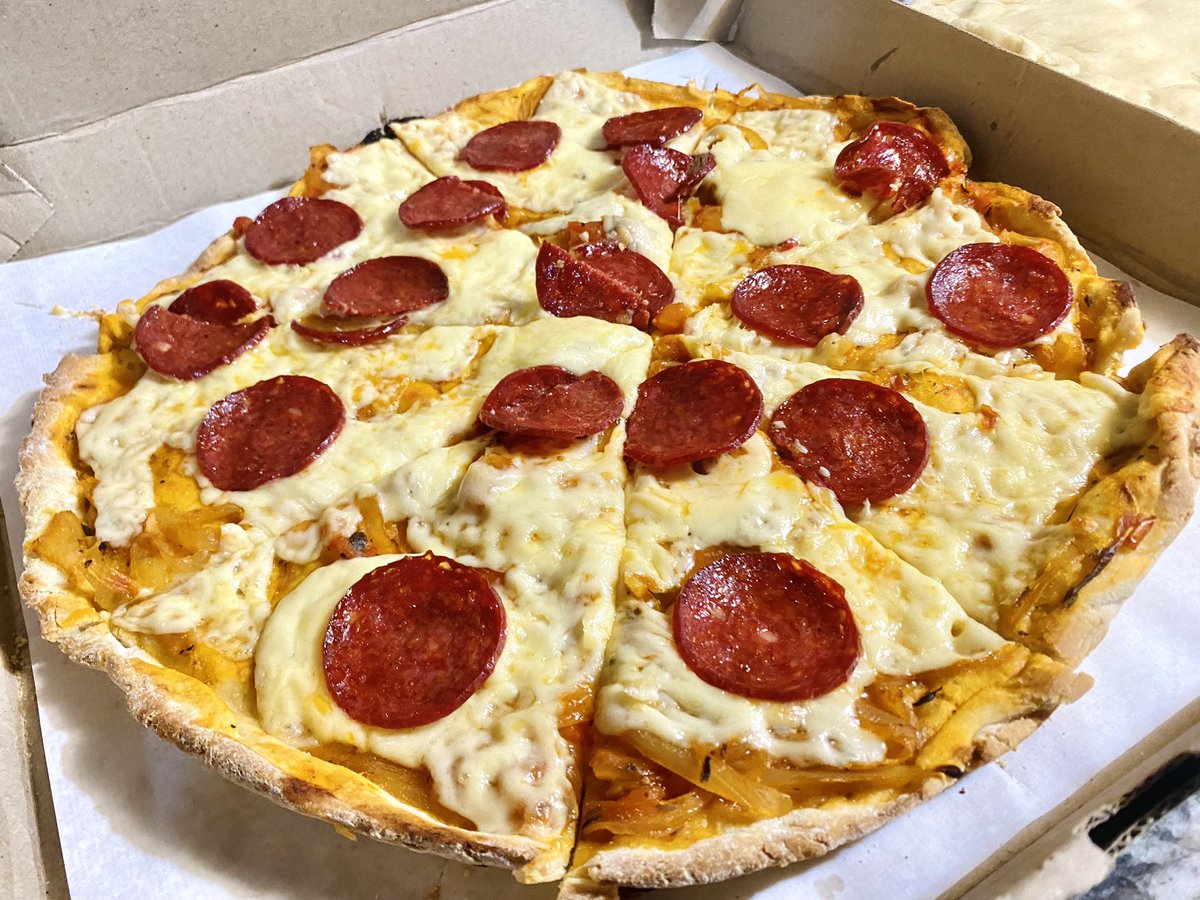 itsmelulegrace's tweet photo. Hola holaaa, vendo pizza casera deliciosa! Les prometo que son riquísimas 😋 hago Delivery por fdo de la Mora zona norte y sur, o pueden pedirme ubicación y pasan a buscar! Rt porfis para esta madre emprendedora 🫶🏼 https://t.co/fkD0BRhzvk