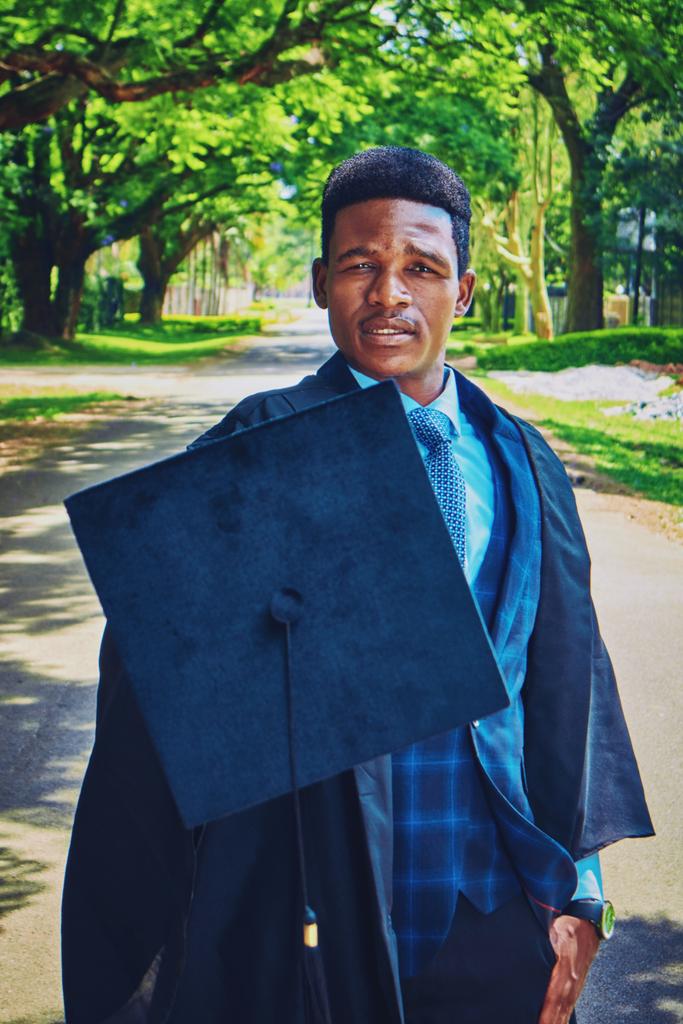 SAYoF_Official's tweet photo. It is a great day to SAYoF! Congratulations  to our two team members  of the  Regional  Secretariat   @vivian_j_joseph the Head of @SAYoF_Health & Advocate  @adv_mumbamarwo the Head of Media, Advocacy & Communications for graduating  in Tanzania 🇹🇿 & Zimbabwe 🇿🇼 respectively #SADCYouth