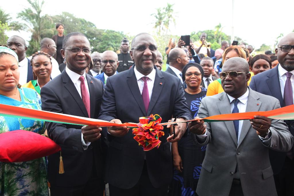 Cgeci_Officiel's tweet photo. #JNPME en Côte d’Ivoire : la CGECI apporte son soutien à la #FIPME
Le Président @CISSE a pris part, le 23 nov, à la cérémonie d’ouverture de la 9ème édition des #JNPPME en présence du Ministre du Commerce et de l’Industrie, Dr Souleymane DIARRASSOUBA , parrain desdites Journées. https://t.co/xdxNF7Up68