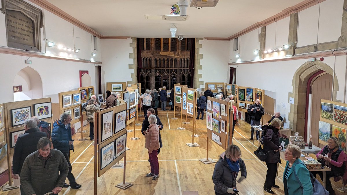 A great opening viewing of our exhibition at Ripley Town Hall tonight. We're here all weekend 10-5. Come and see some amazing art by local artists at affordable prices.

#ripley #Harrogate #exhibition #affordableart #art