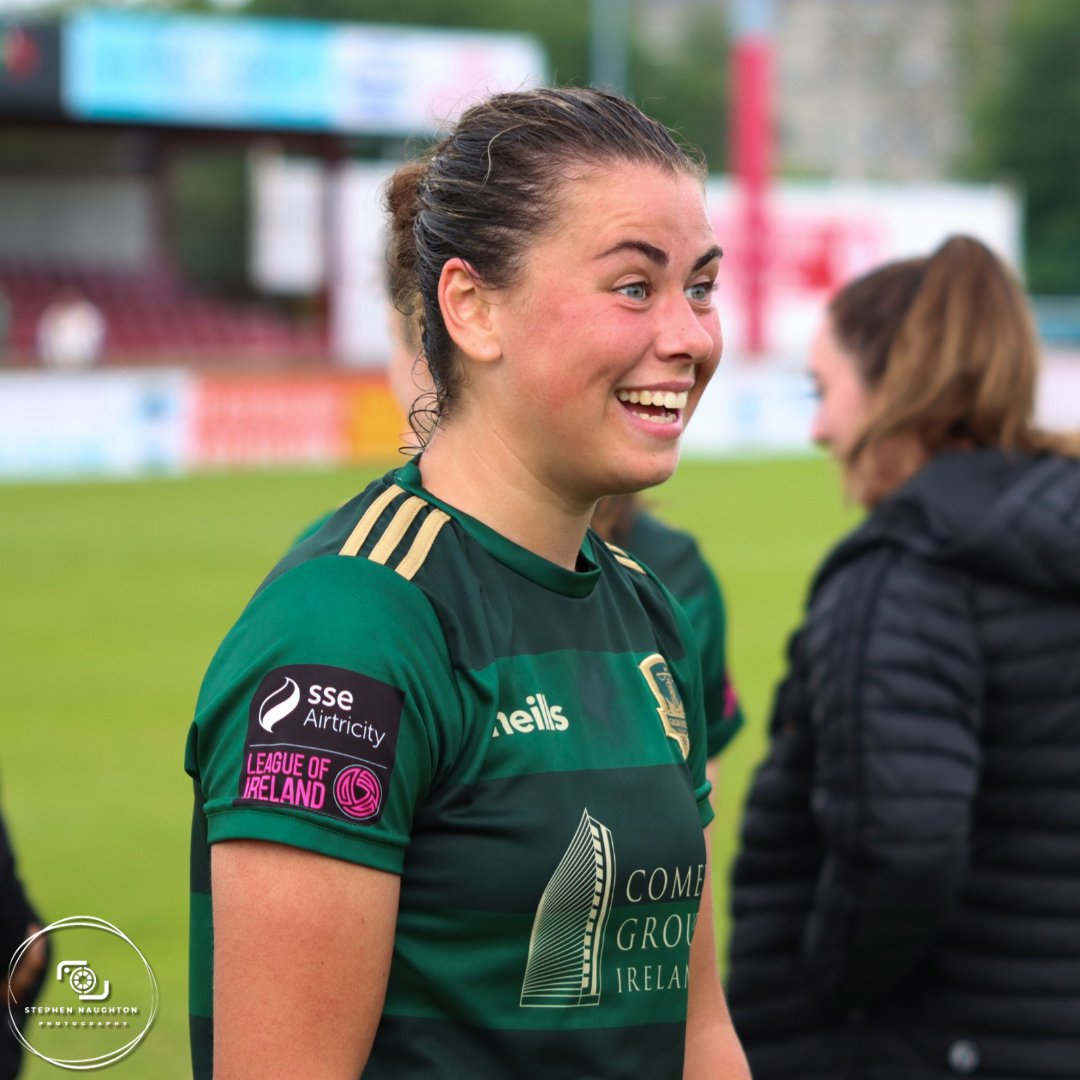 Congratulations to Jenna Slattery of @GalwayUnitedFC who was named on the @sseairtricity @LoiWomen Team of The Year at the #LOIW Awards last night! 👏🏼🏆