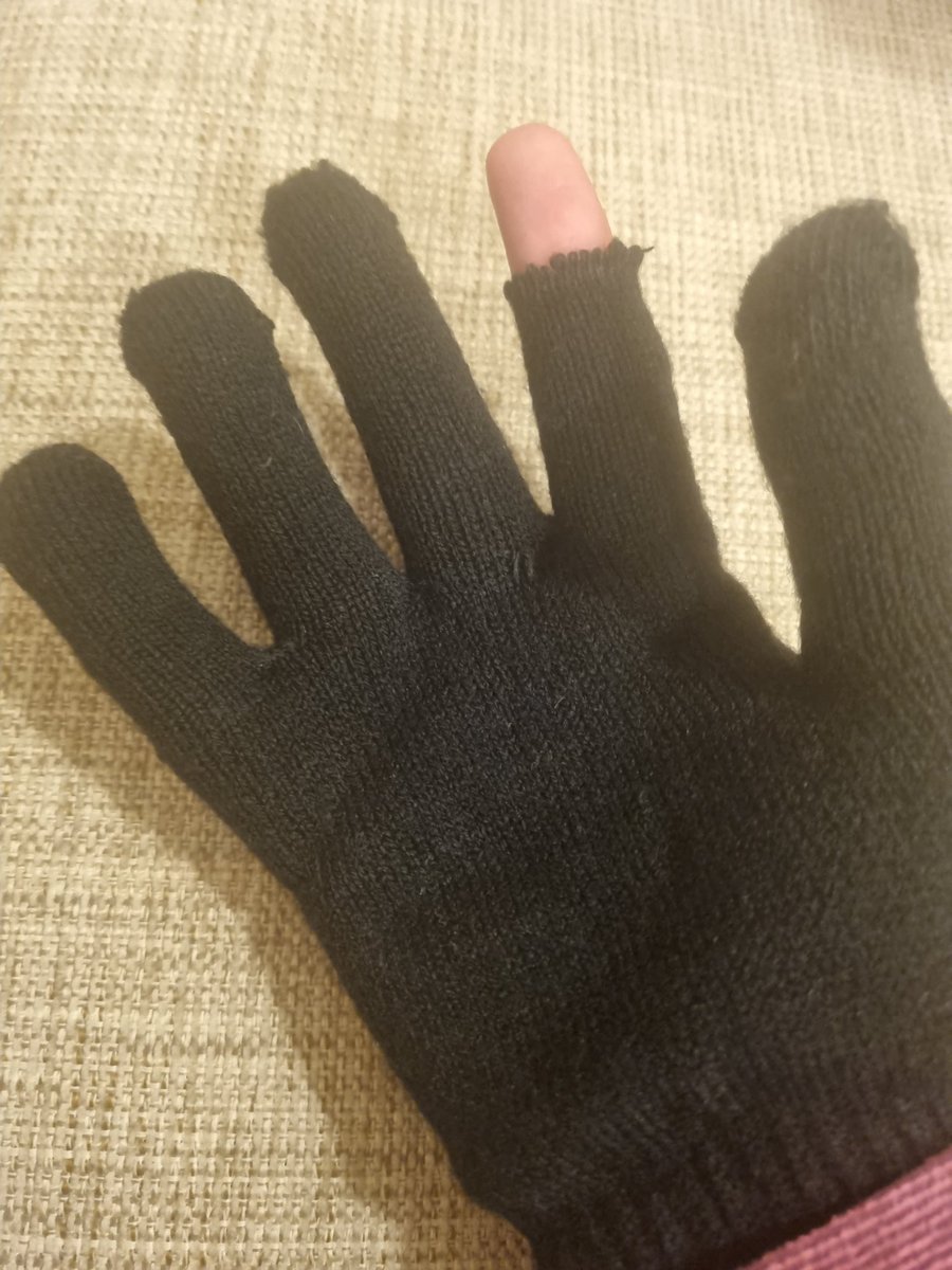 Got my gloves ready for timekeeping at @parkrunUK tomorrow. I find the phone gloves not reliable enough to get every tap of the screen, and pressing the buttons not great either- this is the way for timing in cold weather for me 😆