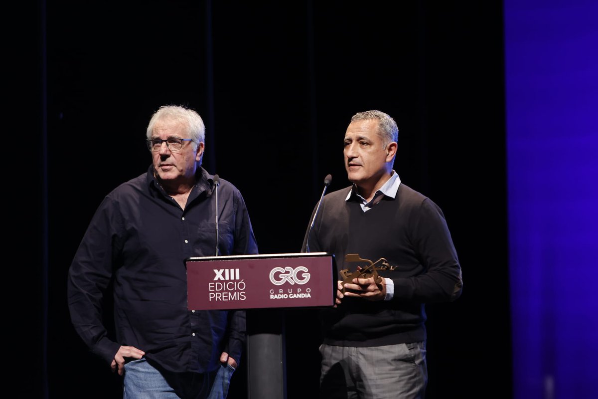 #PremisGRG2023 El premi Innovació del grup Ràdio Gandia és per a la Global Game Jam, esdeveniment organitzat per el Campus de Gandia de la UPV.
Lliura el premi Joan Estornell, responsable de Comunicació i Marketing de CHRISTEYNS España.