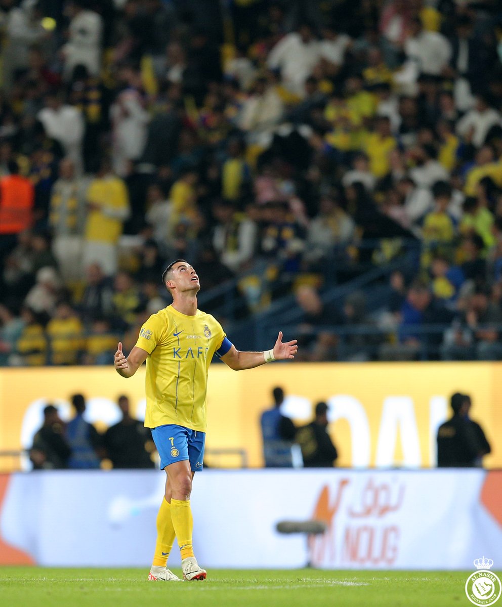 ستحكي لأبنائك وأحفادك يومًا ... كريستيانو رونالدو كان لاعبًا في فريقي 💛