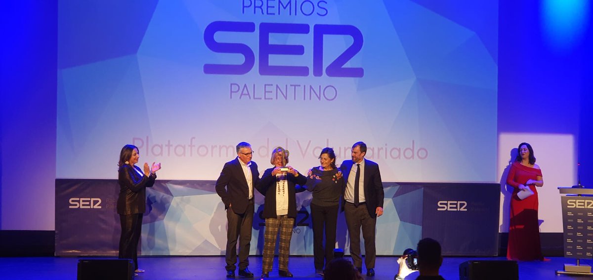 acremif's tweet photo. ENHORABUENA  a todos los voluntarios de Palencia. Que importante es que los medios de comunicación visibilicen esta labor, gracias a Radio Palencia Cadena Ser por su excelente Gala. https://t.co/x39HPk05eR