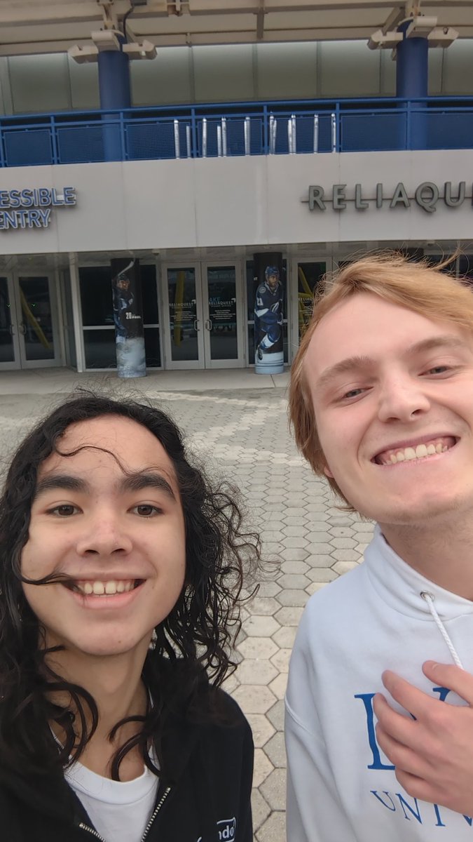 melonberriess's tweet photo. MET UP WITH @ChainChompFan https://t.co/Krjhjk3WFO