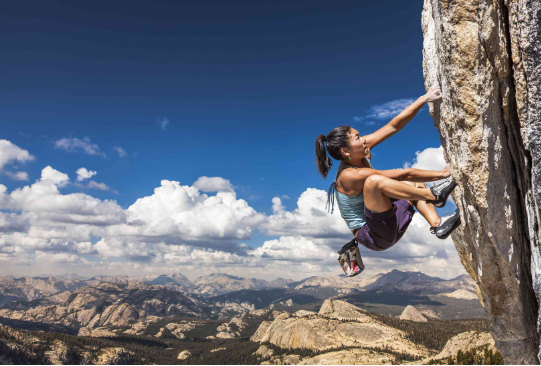 Courage isn't the absence of fear; it's taking action despite it. Be brave enough to pursue your dreams. 🚀