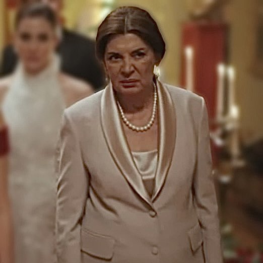 Antepteki konağı satıp syranı yurtdışına göndermeyeceksen böyle bakma sende