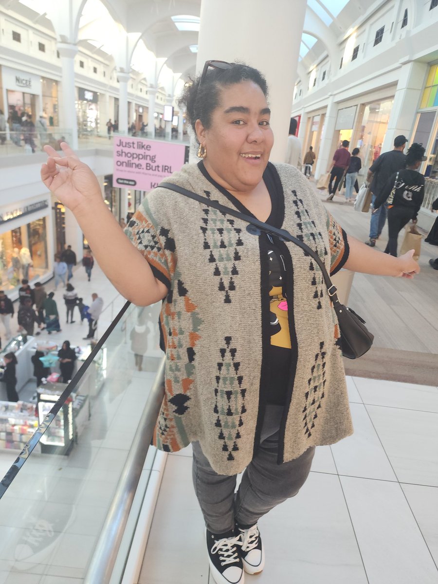 Exploring black Friday in New Jersey and also celebrating my b-day 🎉🎂 <a href="/ParticipateLrng/">Participate Learning</a> #unitingourworld