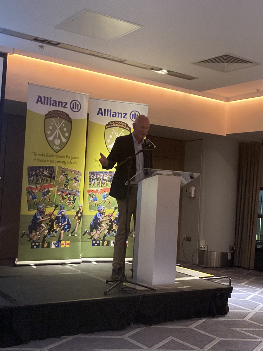 cnambnaisiunta's tweet image. Guest of Honour &amp;amp; former @KilkennyCLG All Ireland winning player &amp;amp; manager Brian Cody speaks of the absolute pleasure he feels at launching the “outstanding publication” 50 Bliain ag Fás. 

Acknowledges the contribution of all counties to the book and the spirit of volunteerism.