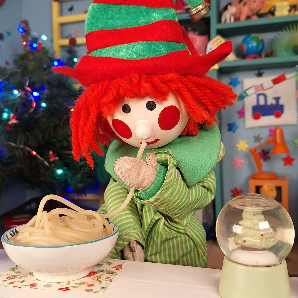 I'm having spaghetti and syrup for dinner to get myself Elf ready for #LateLateToyShow 🎄🧑‍🎄🎅🤶🎄