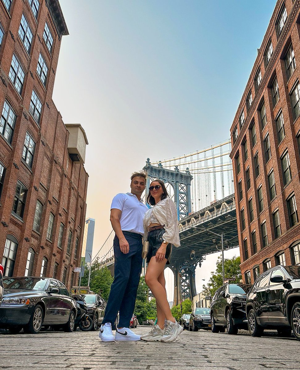 PocketTripod's tweet photo. Capture unforgettable moments with your favorite person! 👫🏽

#newyork #manhanttanbridge #photography #couplegoals #memories #pockettripod https://t.co/ioczb8SAlS