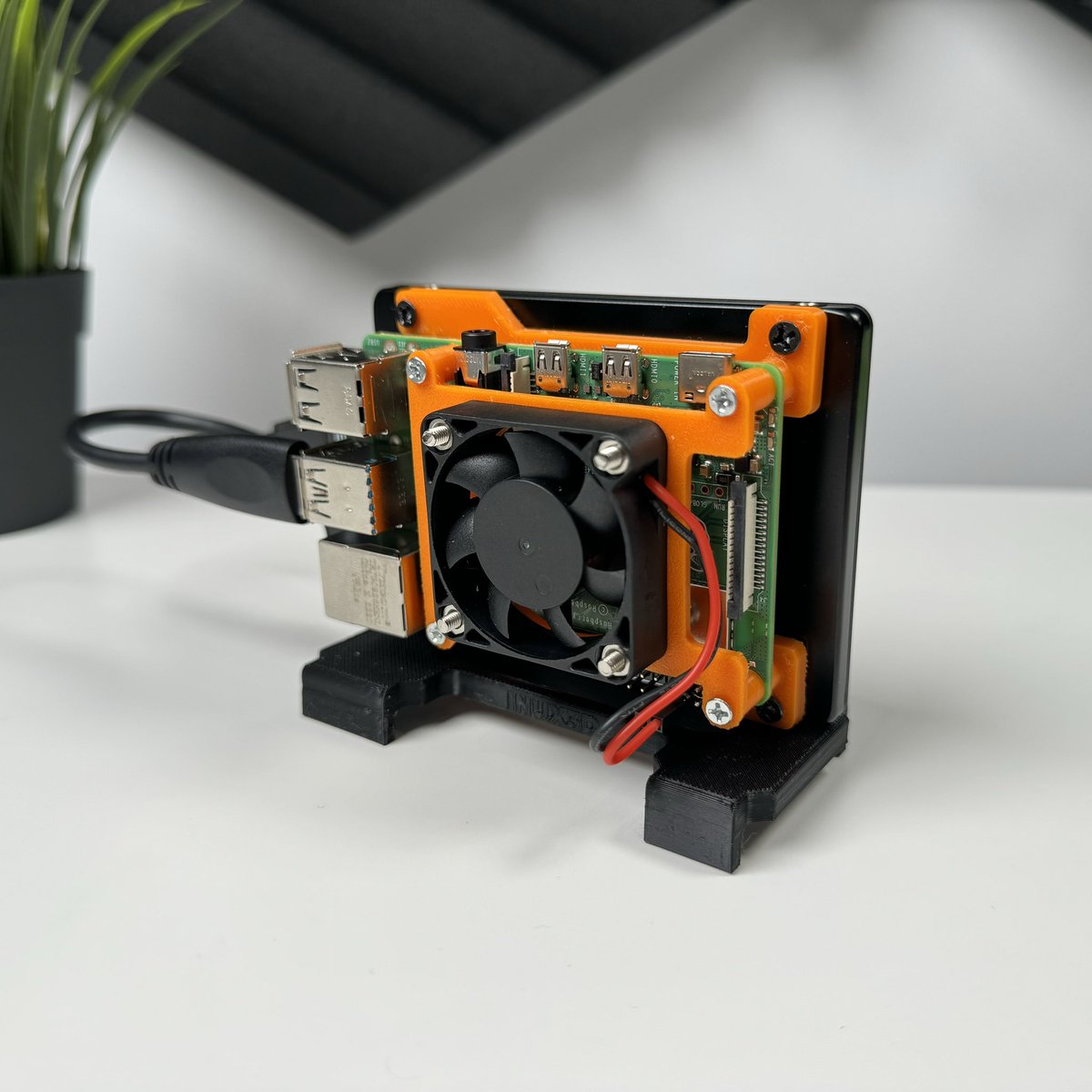 danielotech's tweet photo. Servidor #PLEX con #RaspberryPi ya en marcha! Todas mis películas y series en cualquier dispositivo y en cualquier lugar, al más puro estilo #Netflix. No os perdáis el vídeo de mañana 🎬
👉 https://t.co/3p2RpCCsu3 https://t.co/i2endmbXkM