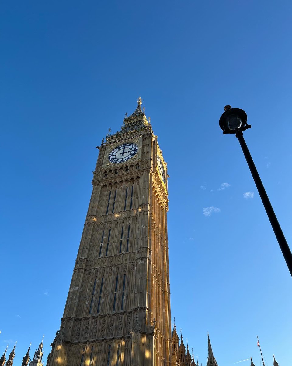 LibTil's tweet image. Fab day in London courtesy of my excellent colleagues @jsecker and @ces43 #LoveForLibraries #LoveForTeaching