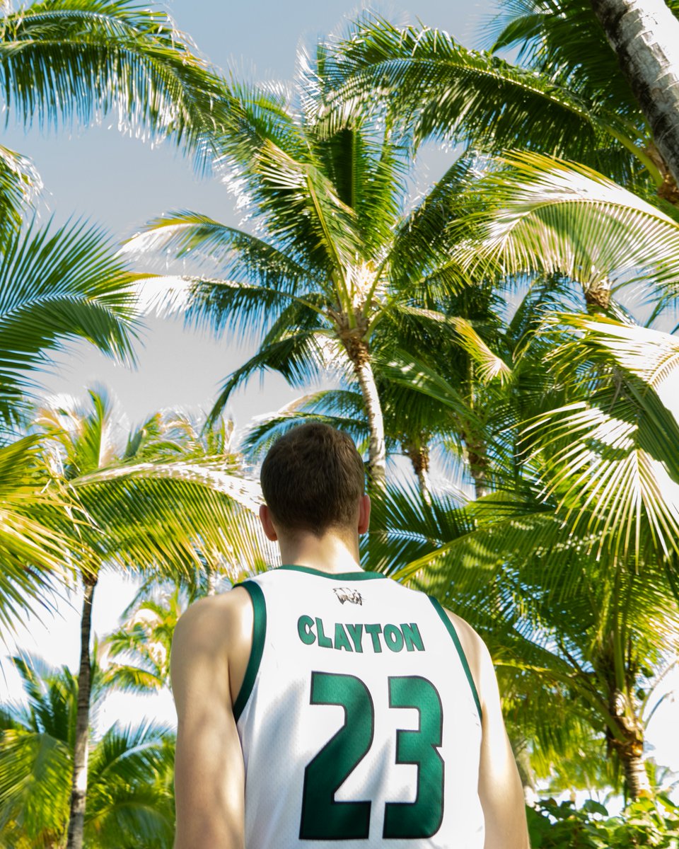 OhioMBasketball's tweet photo. Wearing white for game one tonight ⚪️

#OUohyeah https://t.co/GhGWWoAeWu
