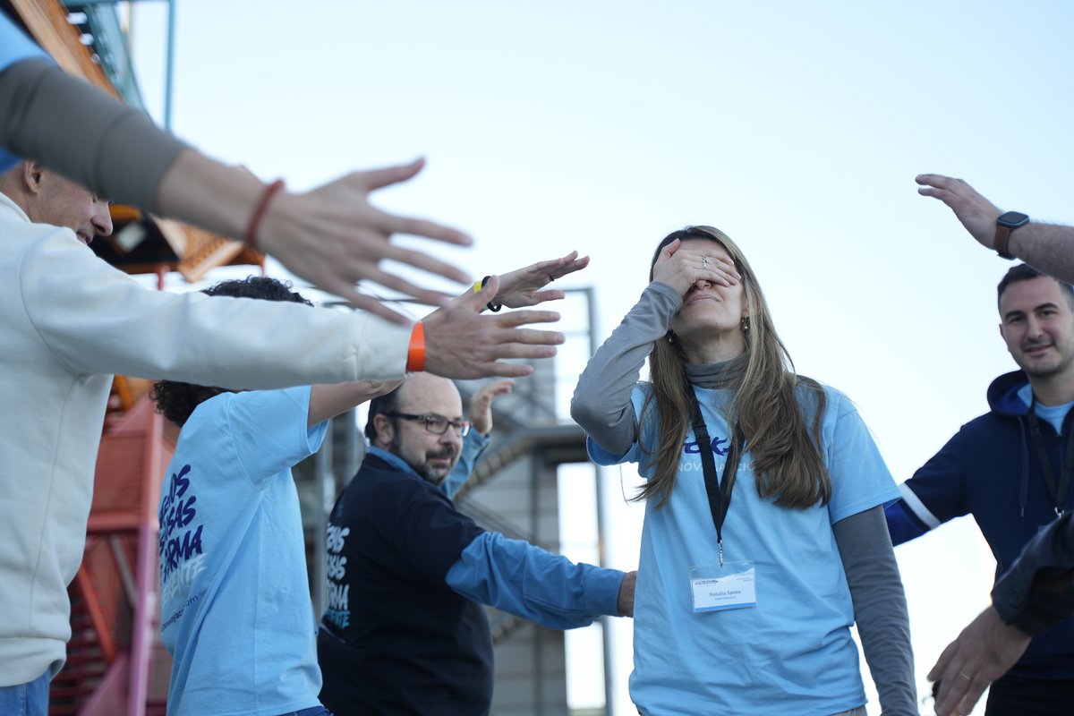 innovayaccion's tweet photo. 🔵 Ya hemos dado comienzo al #HackathonInnova2023 

👋 Más de 70 participantes, 7 empresas retadoras y  24 horas de innovación por delante. 🔥 💻 ¡Empezamos!

👉 Organizaciones retadoras: #Amcor @Bouquet_es #Cermer @itene #panamarbakery @Aj_Torrent @Vestas https://t.co/LvJHHNOo3L