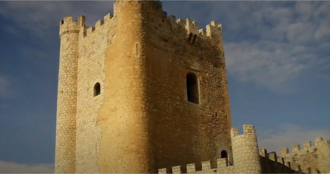 MiradasViajeras's tweet photo. 📺#MVMagTV75 #HablamosDeTurismo
@FerValmaseda habla con el presidente de Red de #CastillosYPalacios de #España, #JavierFitzJamesStuart, una forma distinta y enriquecedora de conocer la cultura de nuestro país.
@negocios_tv en 140 @MovistarPlus
👇#TV
https://t.co/LZWpcTGChj https://t.co/QoLzXoVCF2