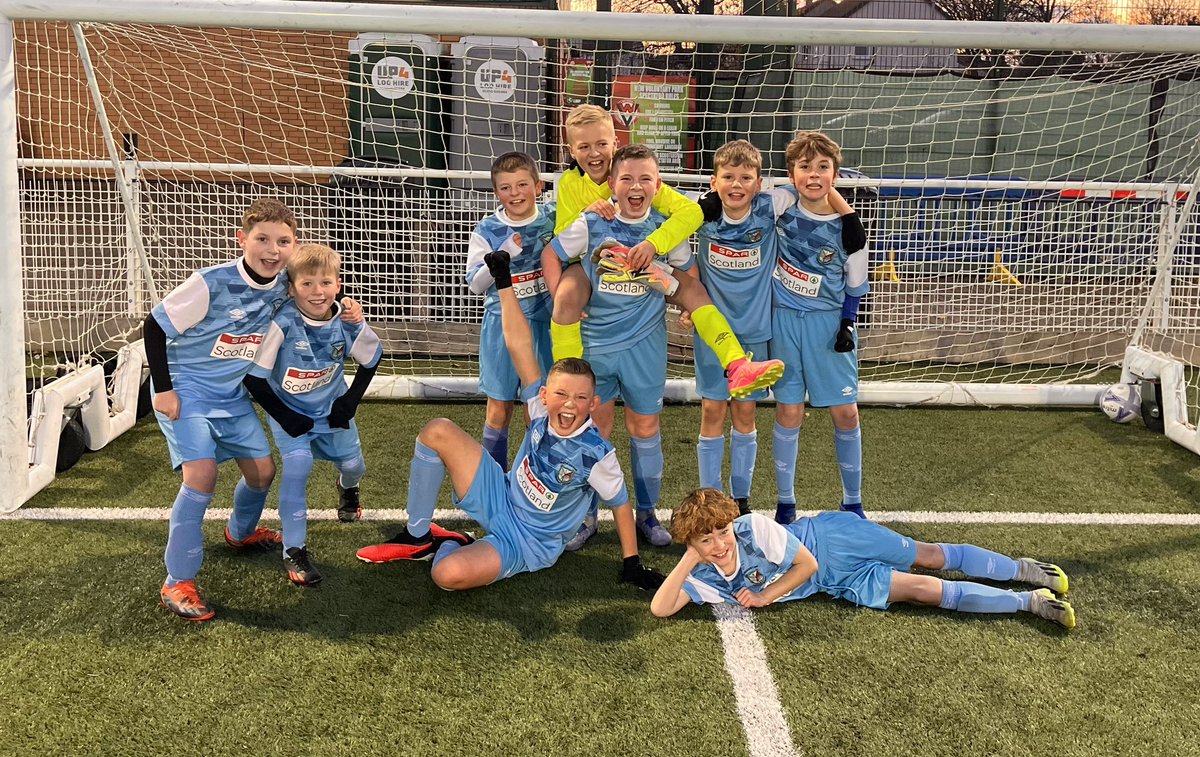 KincaidstonPS's tweet photo. A close game played against Heathfield Primary School. Well done Kincaidston. Another win, keep up the great teamwork!! 😀 https://t.co/yOYfmnekOC