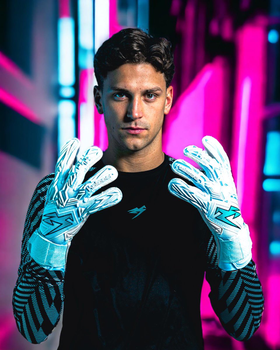 Neil Alexander tweet media