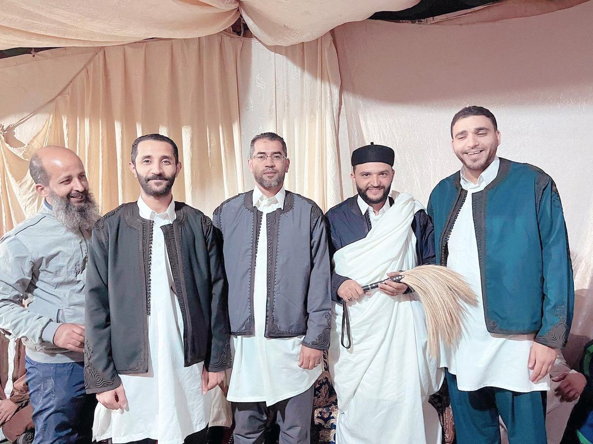 lefersy2's tweet photo. نبارك لأبناء عمي علي أحمودة بمناسبة زواجهم الميمون وتمنياتنا لهم بحياة زوجية سعيدة. https://t.co/MHVfMPjMNm