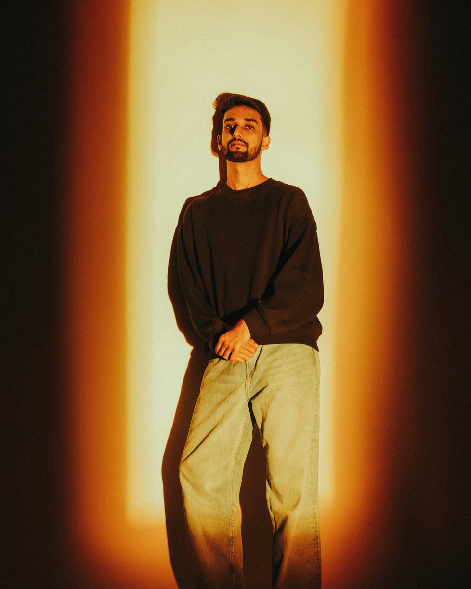 Shurastra's tweet photo. “issues” OUT NOW! : https://t.co/9IMeh8HYxC https://t.co/3o2ZRoRHI9