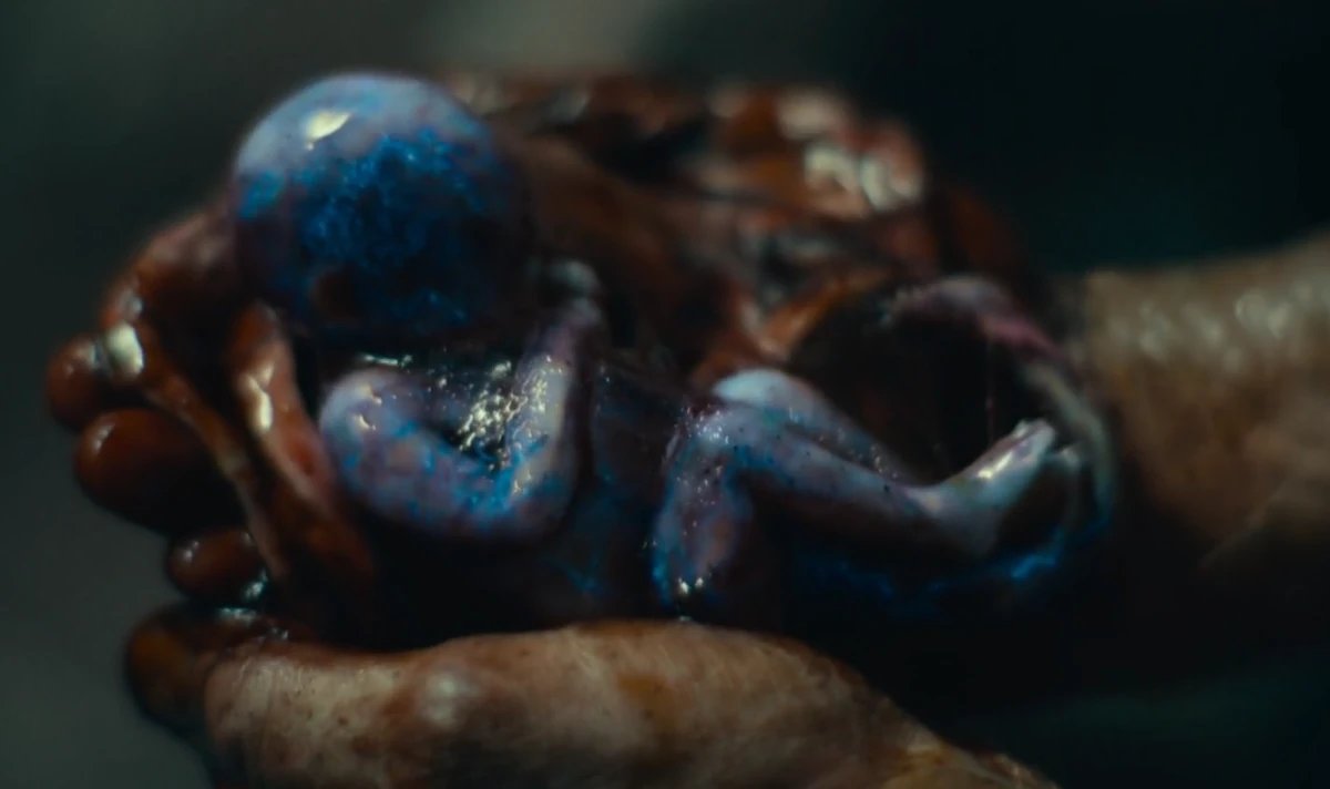 Uber_Kryptonian's tweet photo. According to Zack Snyder, During AOTD: Lost Vegas, the Vegas crew go through a portal that leads them to the planet Xanadu, where the zombie virus originated from. 

The Xanadites are a blue species. One will be in the REBEL MOON bar. https://t.co/keEaIeI0Io