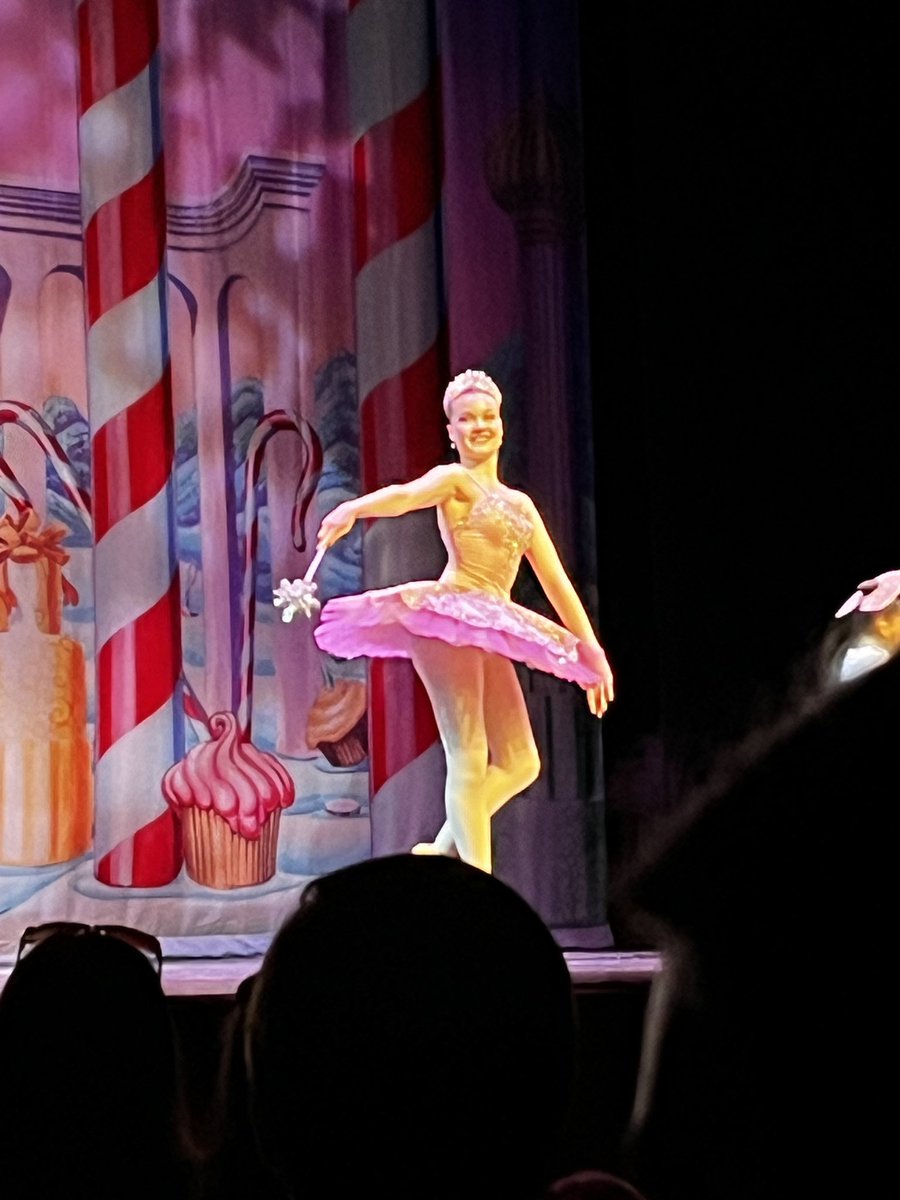 3d_mhs's tweet photo. Support ALL the arts! My TA and senior AP 3D student, Kathryn, slayed it as the Sugar Plum Fairy today. I’m always amazed with the discipline students will apply to what they love!
#supportthearts #arteducation #ap3d #dance #ballet #thenutcracker #sugarplumfairy https://t.co/HBs7allNjQ