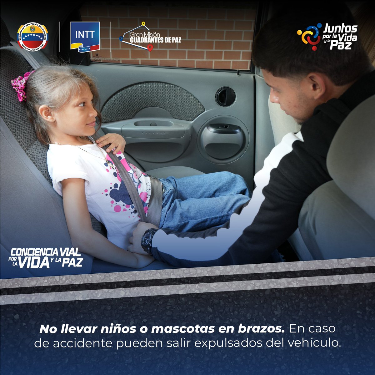 InttContigo's tweet photo. #ConcienciaVial || Protégete a ti y a tus seres queridos; abróchate el cinturón de seguridad. #UsaCinturon  - #23Nov
@Mippcivzla
@MijpVzla
@CeballosIchaso1
@g_aguana https://t.co/hCMWyYQG7H