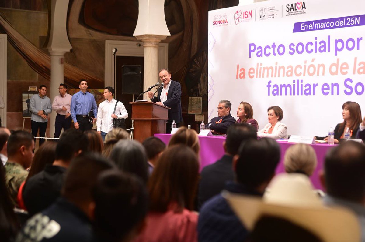 AlfonsoDurazo's tweet photo. Con la firma del Pacto Social, consolidamos una alianza sólida para erradicar la violencia familiar y combatir la violencia de género en nuestro estado. Seguimos comprometidos con la construcción de un mejor Sonora para las sonorenses. https://t.co/QYNxRRpW3F