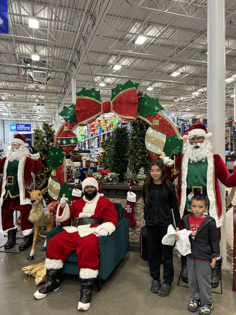 Lowes1106NB tweet media