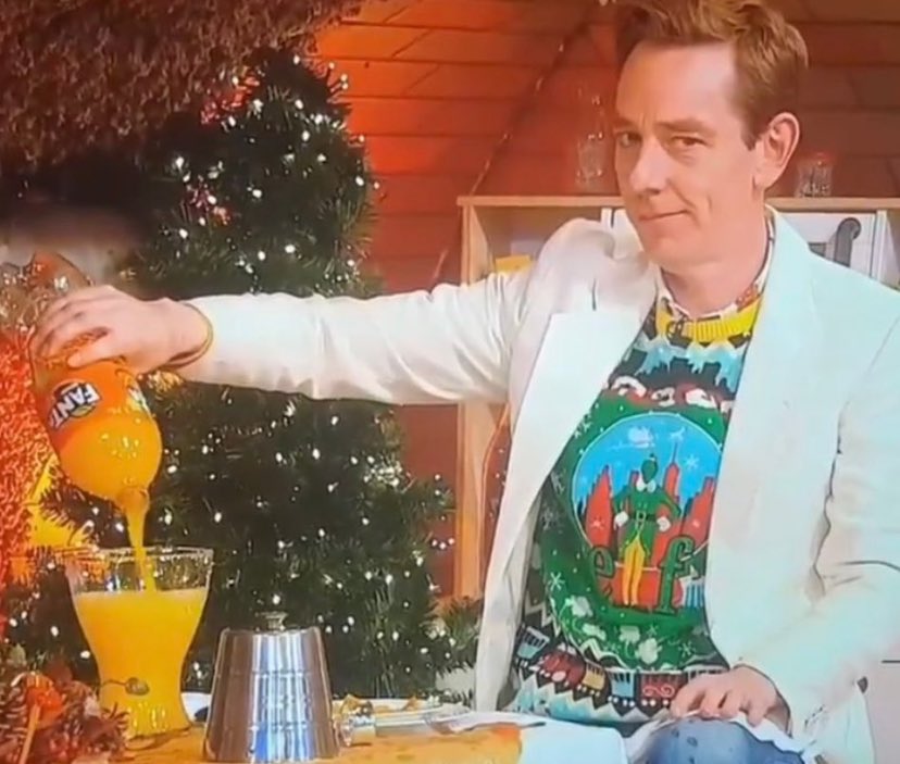 Simon Ward tweet media