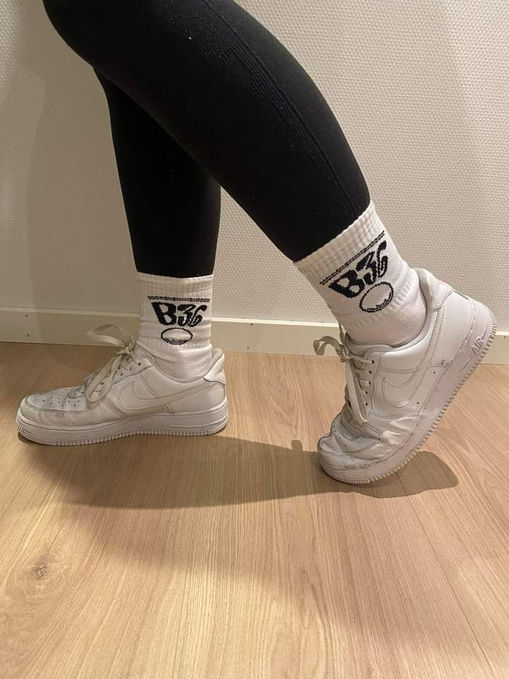 preciso de uma meia dessa URGENTE!

📸: facebook do B36