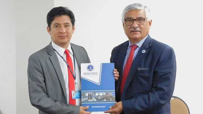 conapres's tweet photo. 📷Minsa prioriza formación de sus recursos humanos.
📷 Dirección General de Personal de la Salud del Minsa asumirá la presidencia del Comité Nacional de Pregrado de Salud durante el año 2024.
📷Enlace: https://t.co/YSzAI0MO7W https://t.co/7OMaUxHa0K