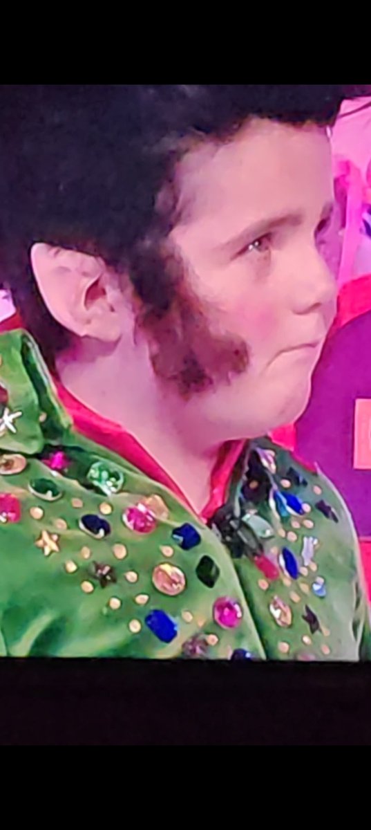 AlisonSpittle's tweet photo. Lovely of the new Argentinan president to make an appearance #LateLateToyShow https://t.co/N8dZY9pHPB