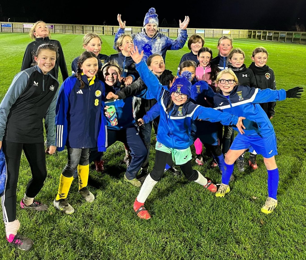 ColdstreamGirls's tweet image. The U12 girls give coach @PhilJohnson____  a messy egg &amp;amp; flour send-off on his last night at training tonight  🤣💙